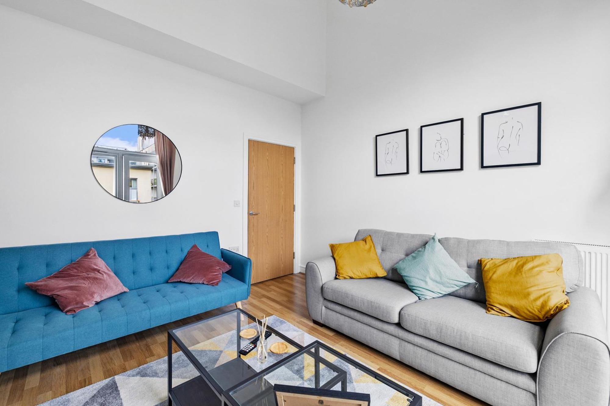Spacious House By Quay - Sleeps 7 - Free Parking 普里茅斯 外观 照片